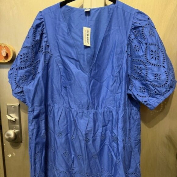 Retro V-Neck Eyelet Mini Dress with puff sleeves - Picture 8 of 16